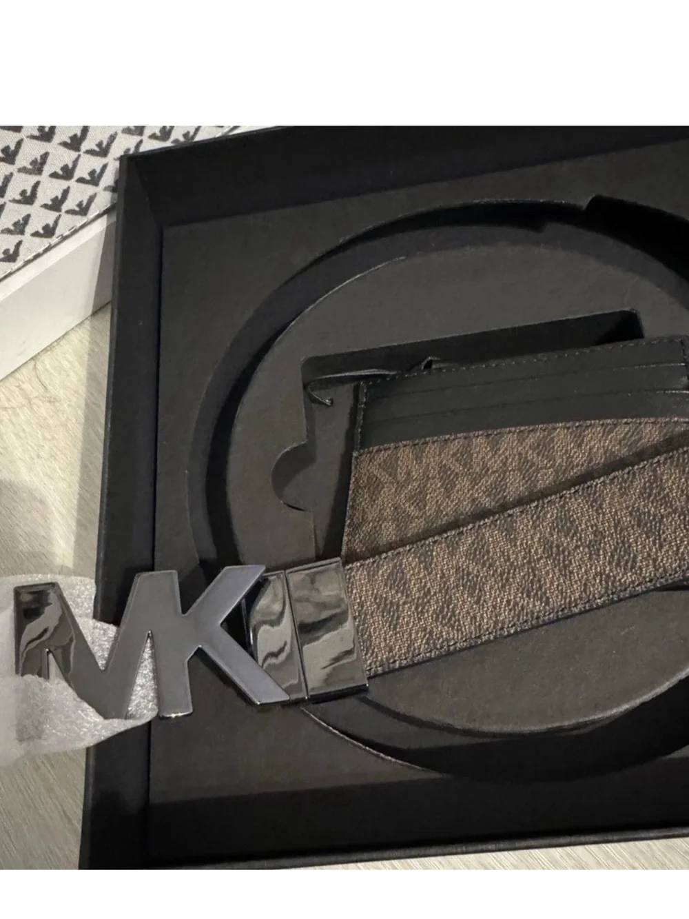 NWT Michael Kors Black Leather Belt with Brown Signature Card Holder Gift Set